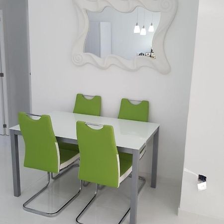 White Apartment Alicante Exterior foto